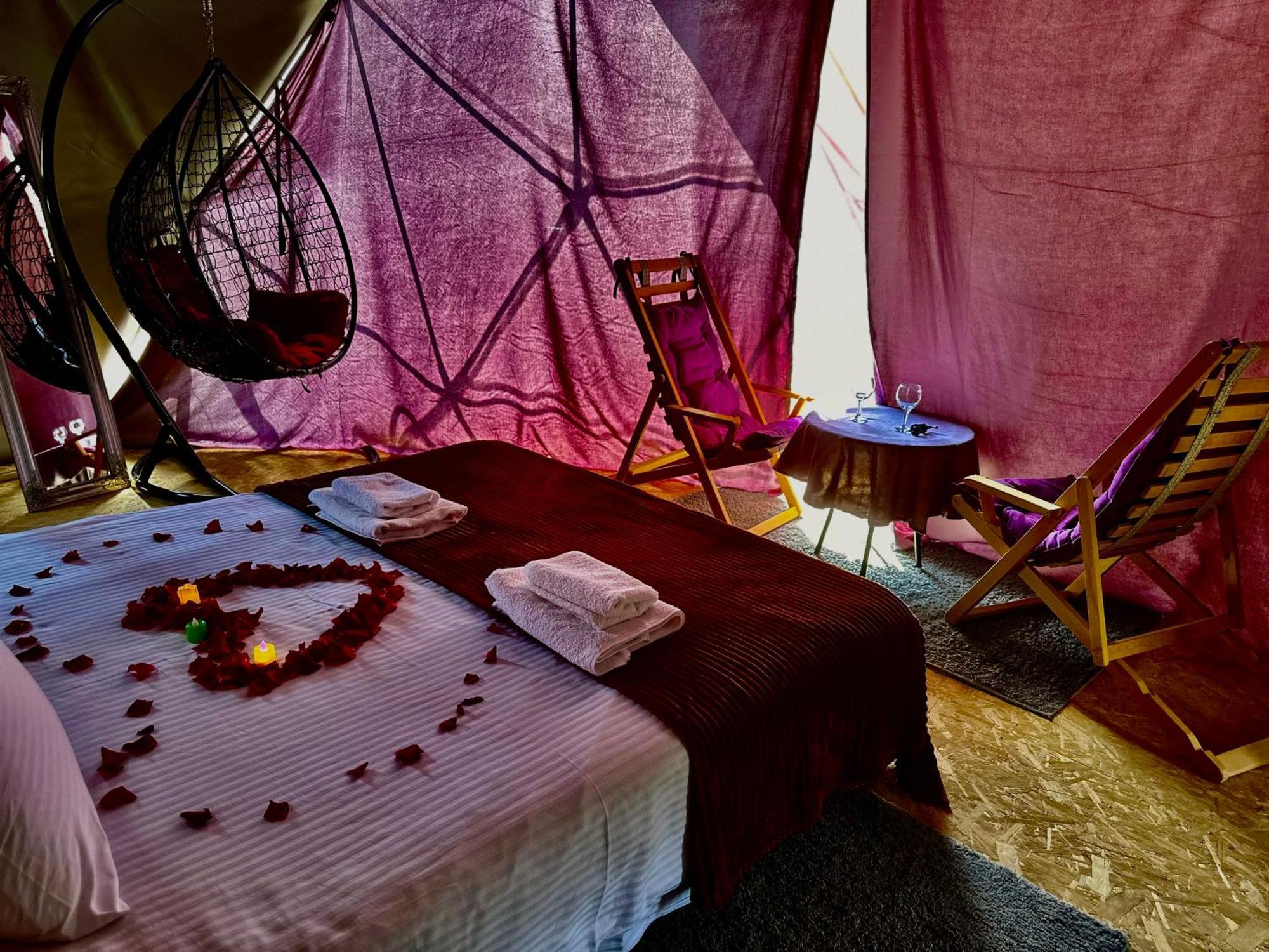Vardzia Glamping Exteriör bild